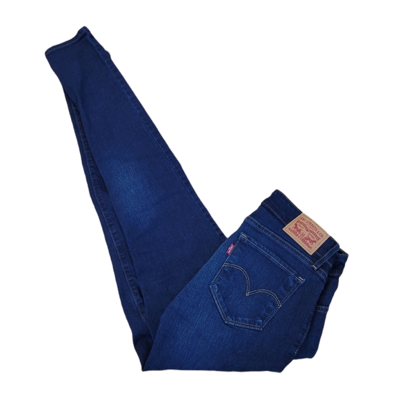 Levi’s 711 Skinny Jeans in Dark Indigo Blue - Picture 3 of 10